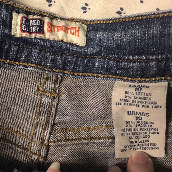 Shorts - Picture 2 of 3